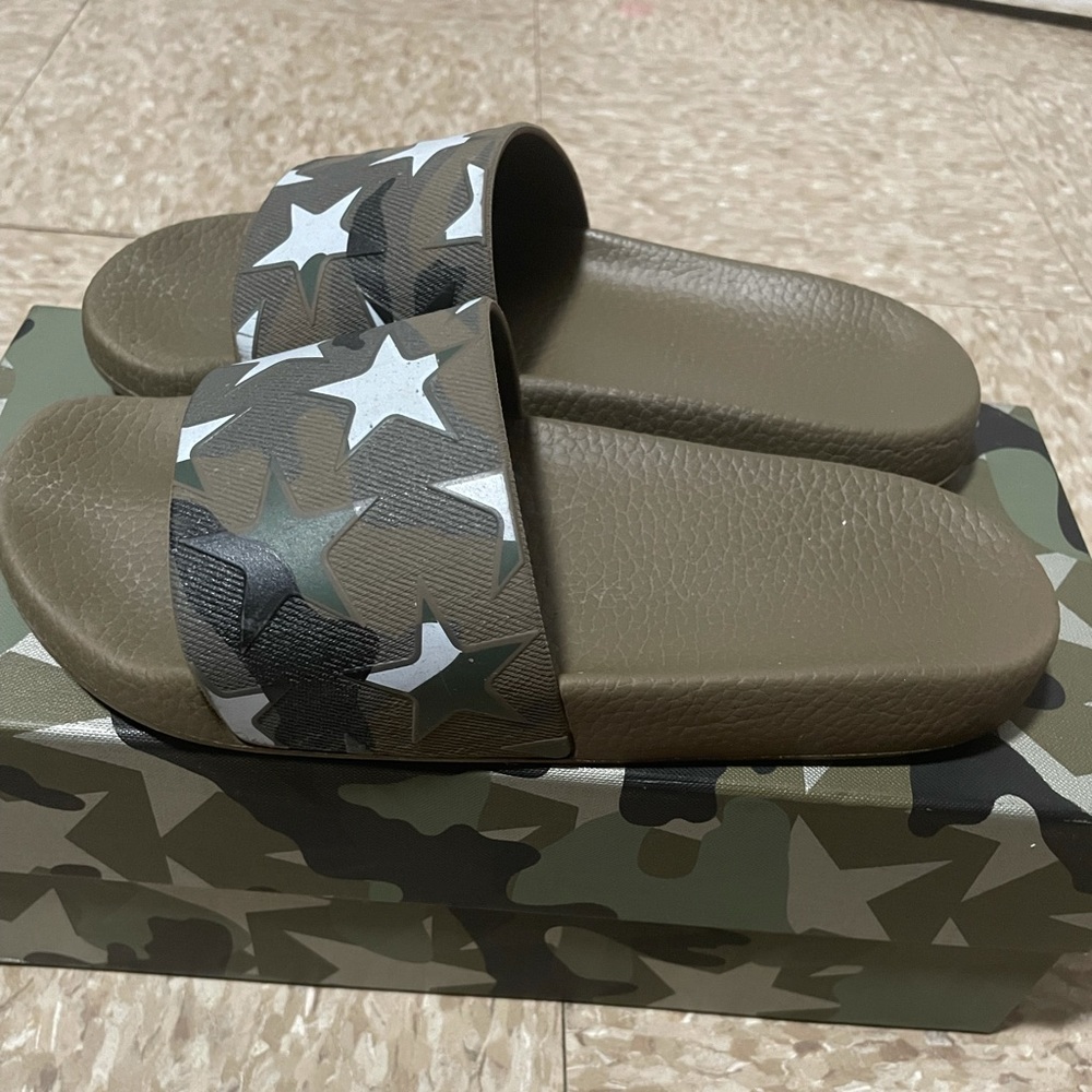 Valentino pool slides - Picture 4 of 7